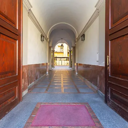 New! Deluxe Carlo Alberto, 2 Min Dal Museo Egizio